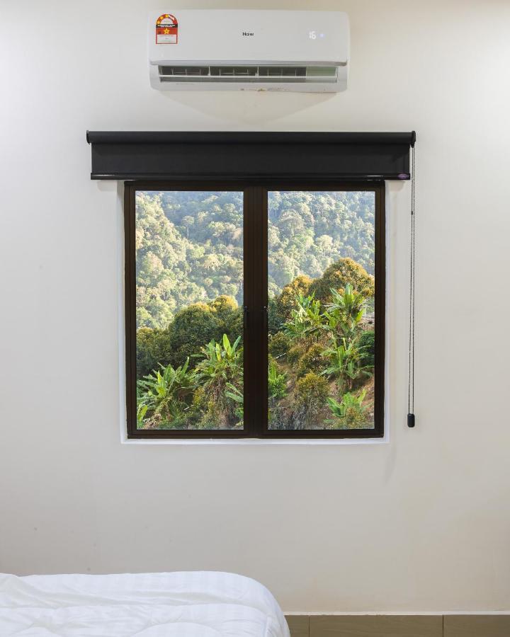 Ellin Forest Karaoke&Pool Resort Bukit Tinggi Bentong Exterior foto