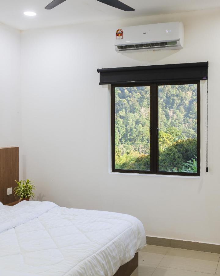 Ellin Forest Karaoke&Pool Resort Bukit Tinggi Bentong Exterior foto